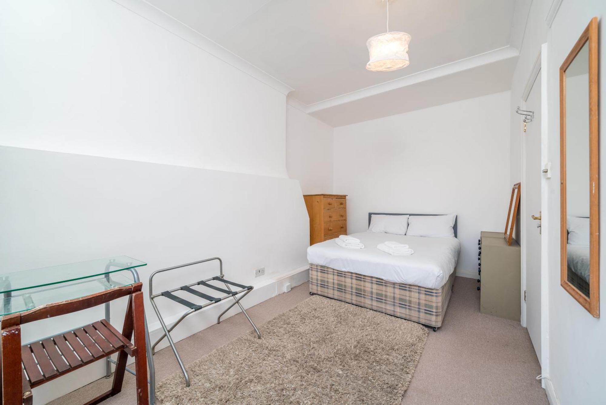 Cozy Maisonette Near Abbey Road Лондон Экстерьер фото