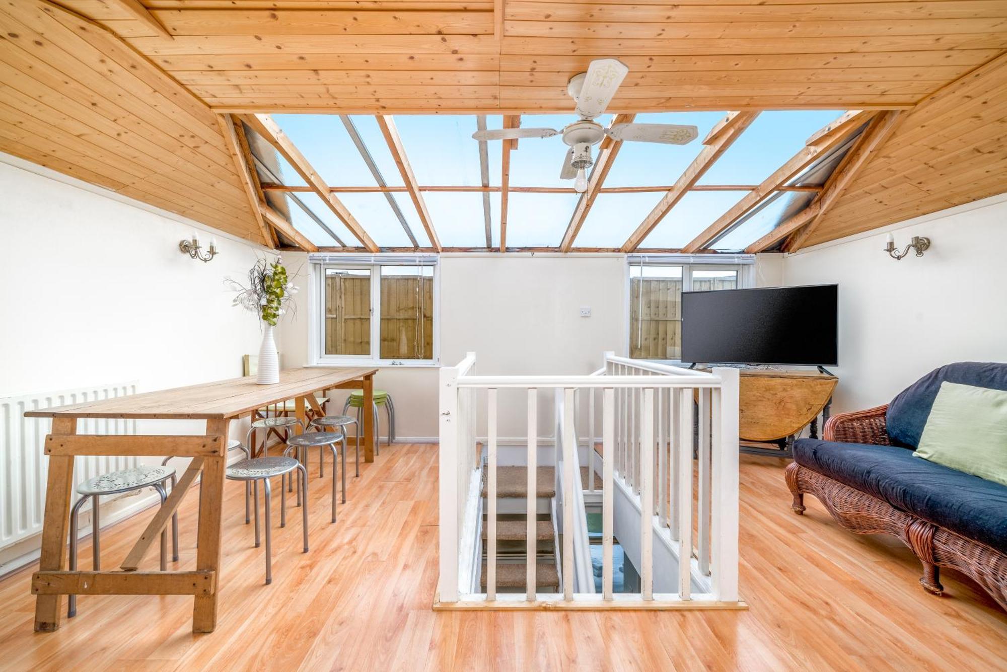 Cozy Maisonette Near Abbey Road Лондон Экстерьер фото