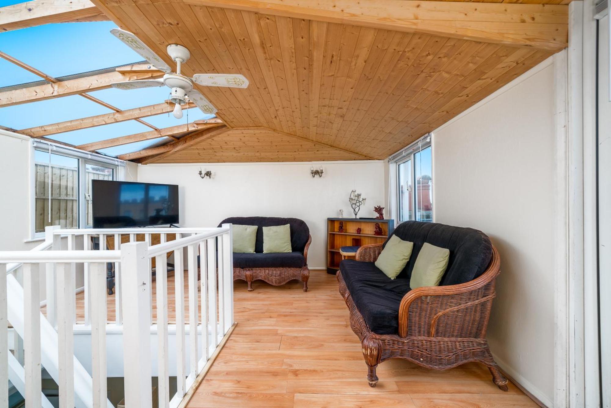 Cozy Maisonette Near Abbey Road Лондон Экстерьер фото